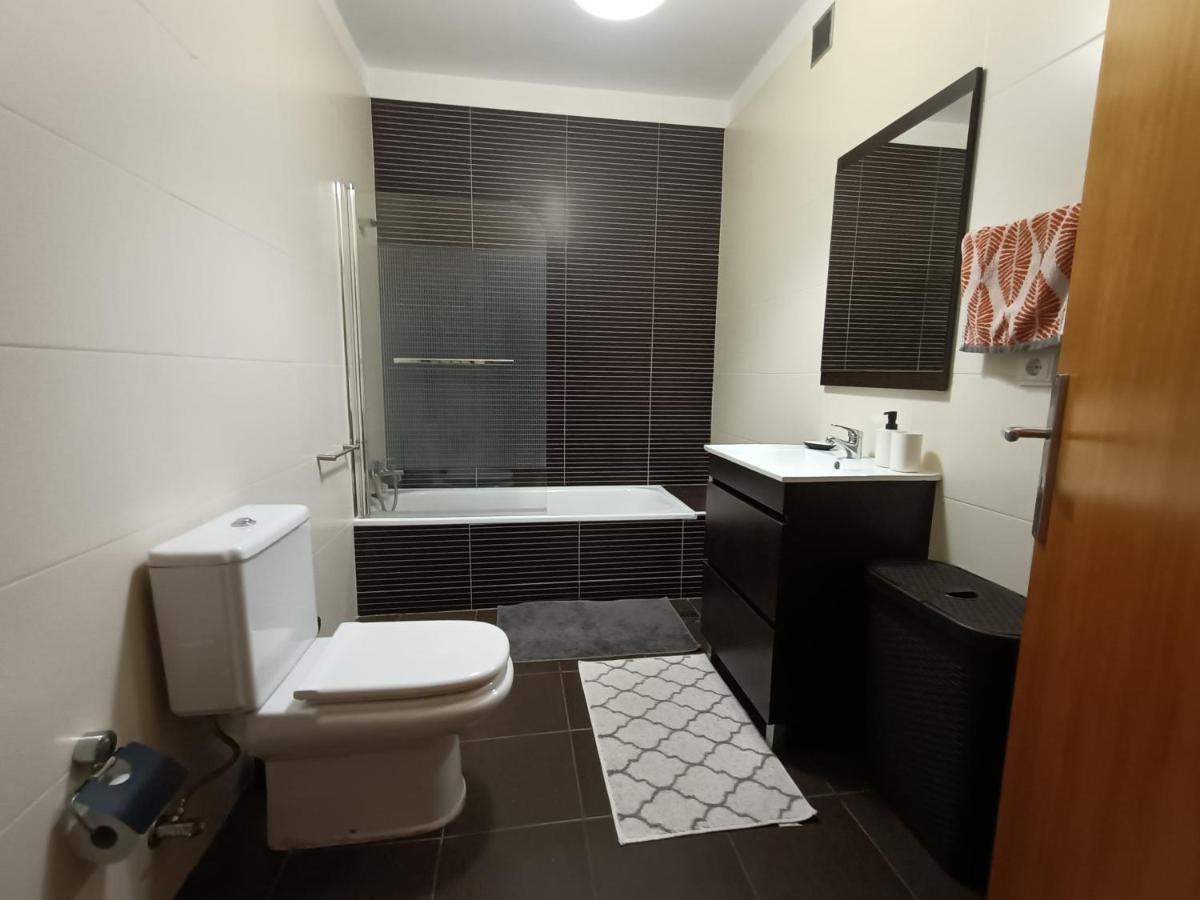 Modern 1Br For 4 - Great For Long Stays, 10 Min To Attractions 加亚新城 外观 照片